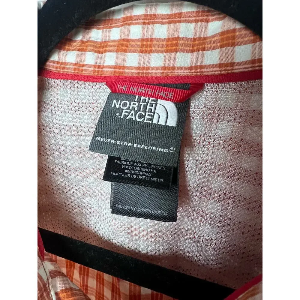 The North Face Short Sleeve Button Down Shirt Size Medium Zipper Pocket